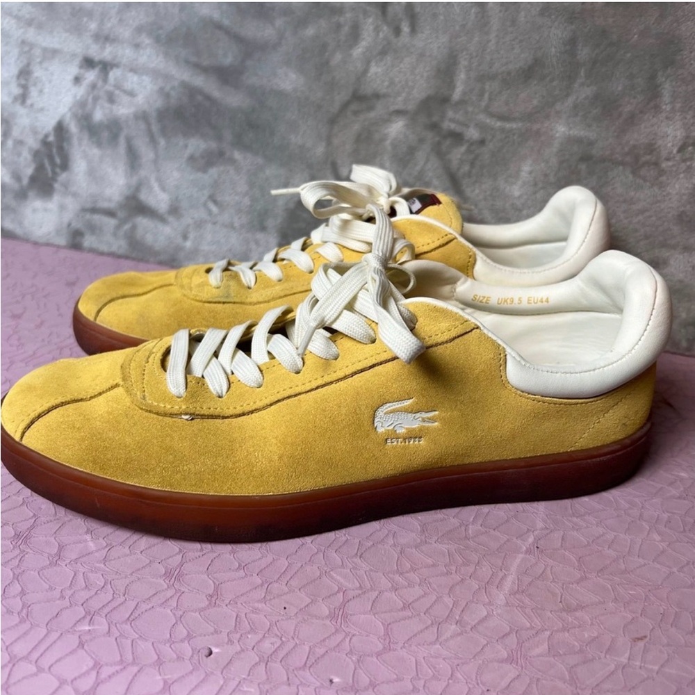 RARE~NEW Lacoste Baseshot Mustard Suede Sneakers with White Trim gum sole.